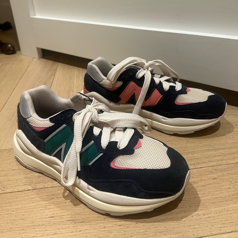 NEVER WORN NEW BALANCE 57/40s